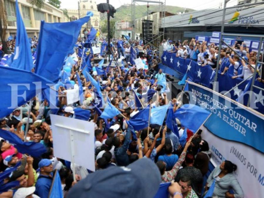 Nacionalistas llegan al Congreso Nacional para pedir regularizar la reelección de JOH
