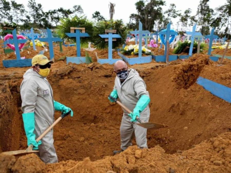 Ulisses, un sepulturero testigo de tragedia del Covid-19 en Amazonía