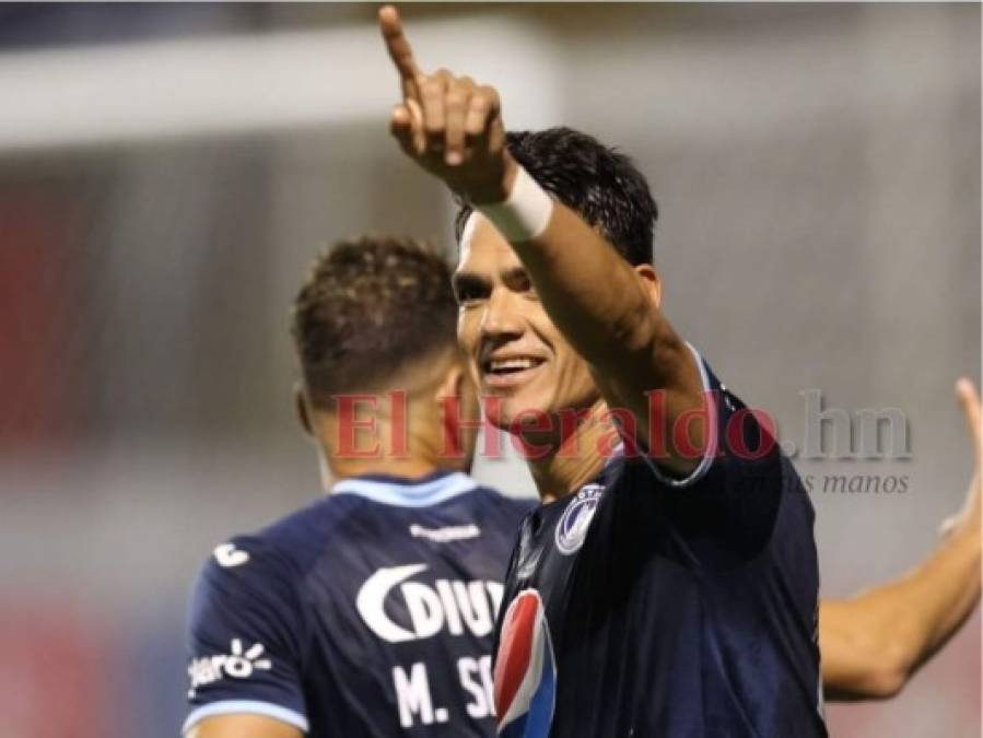 La bronca de Troglio, invitado de lujo: lo que no se vio en el Motagua-Olimpia (Fotos)