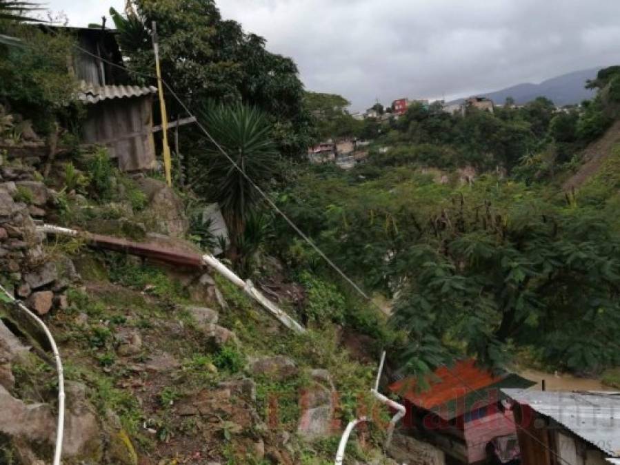 Una muerte y devastación deja la tormenta Iota a su llegada a Honduras (FOTOS)