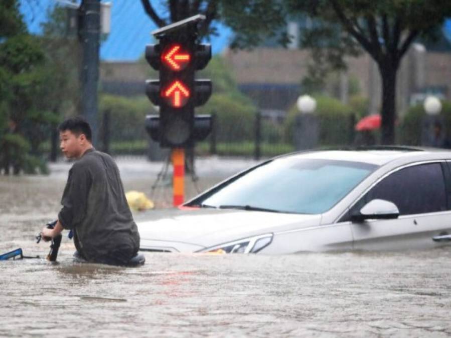 Impactantes imágenes de las inundaciones que dejan 25 muertos en China