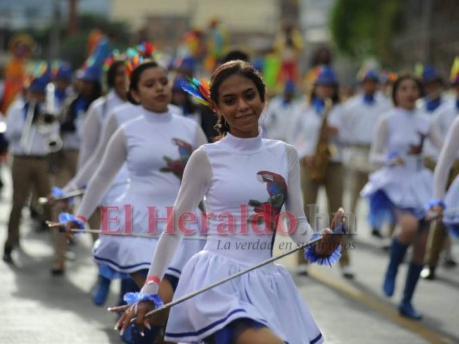 FOTOS: Los cuadros de palillonas que brillaron este 15 de septiembre