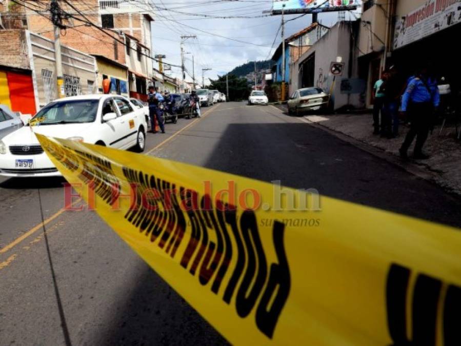 FOTOS: Dolor y lágrimas de familiares de taxista asesinado en barrio La Guadalupe