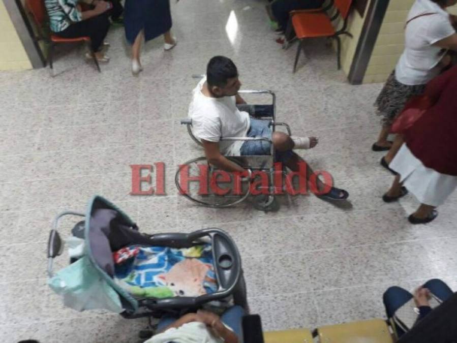 FOTOS: Paro en el sector Salud castiga con larga espera a pacientes