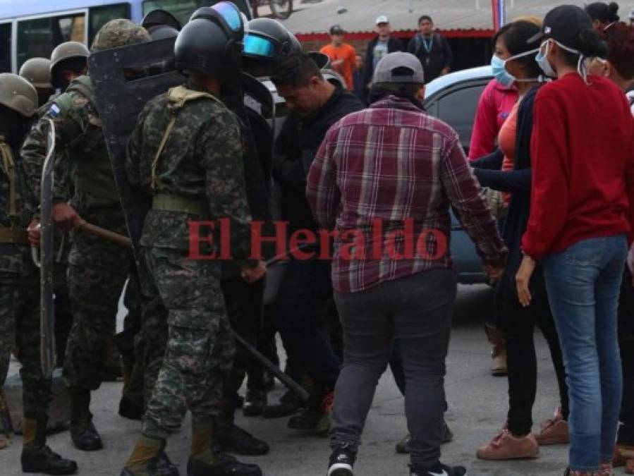 FOTOS: Tomas y desalojos en distintas carreteras de Honduras