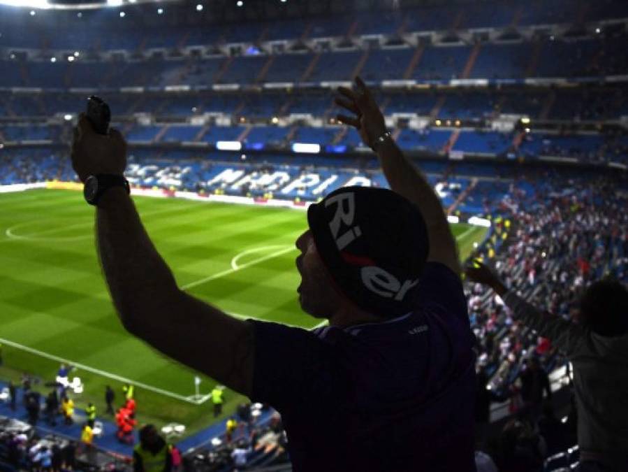 FOTOS: Ambientazo en el Santiago Bernabéu para la final River vs Boca Juniors en Madrid