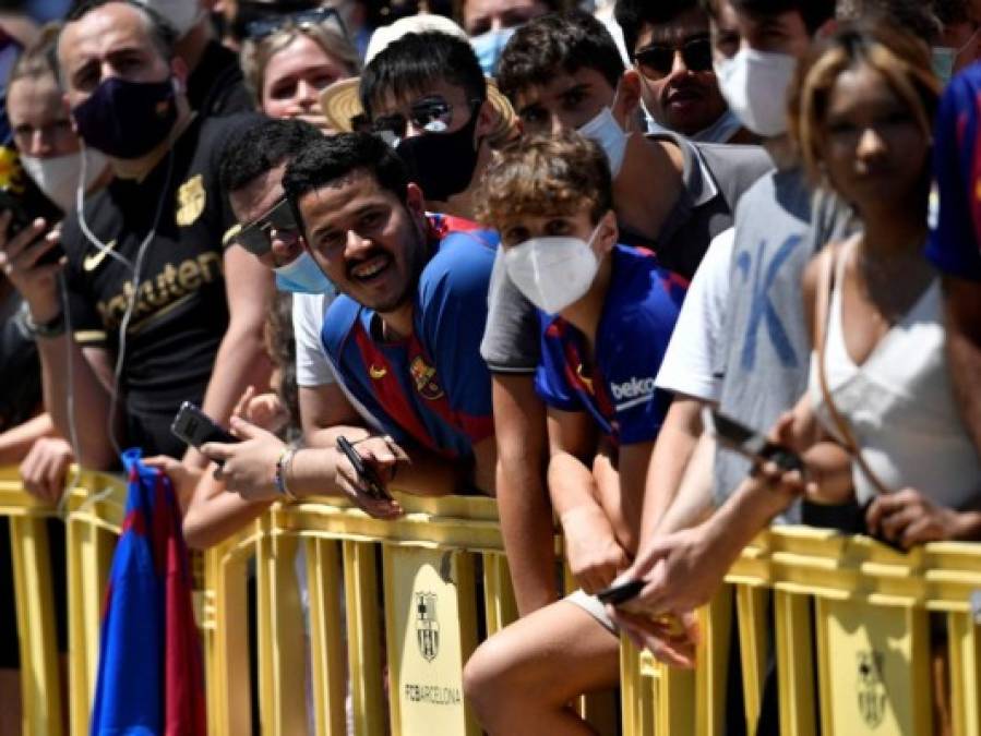 Lágrimas, recuerdos y ovaciones: Así fue la sentida despedida de Messi del Barcelona