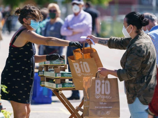 FOTOS: España lucha contra la pandemia mientras busca salir del encierro y reactivar la economía