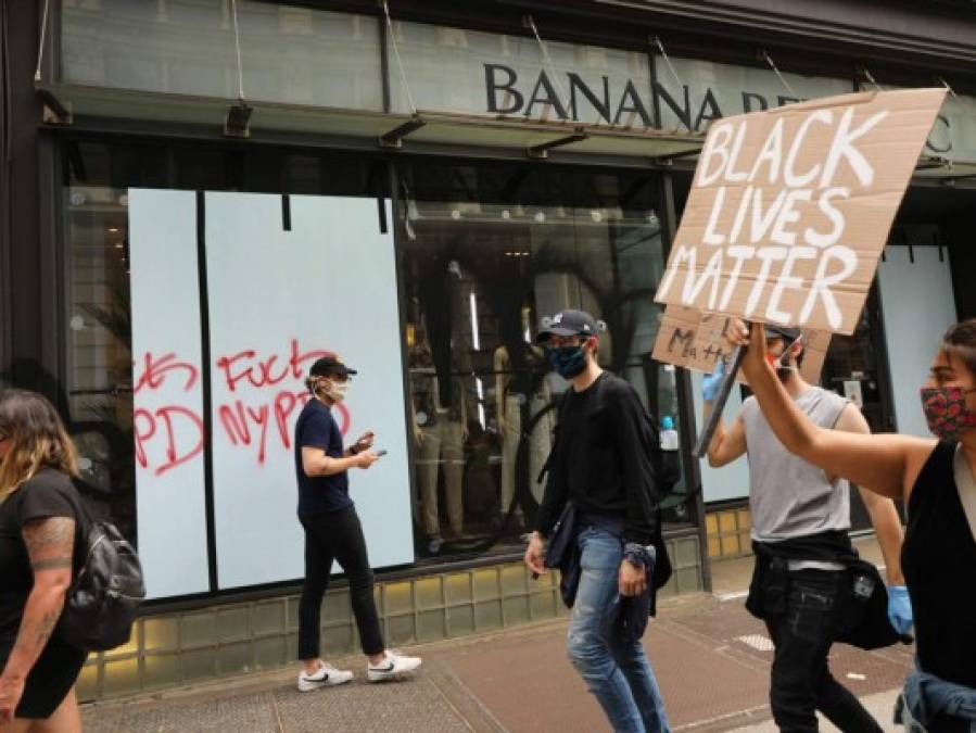 FOTOS: Destrozos y saqueos en Nueva York durante protestas por muerte de George Floyd