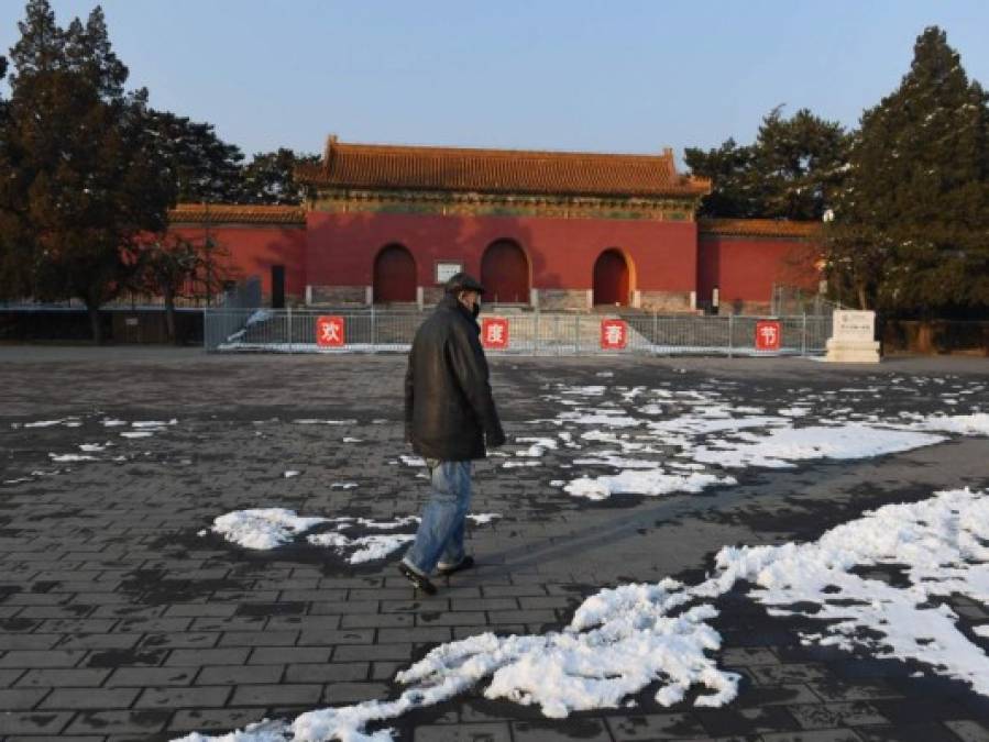 Las imágenes del día a día en China ante incremento de muertes por coronavirus