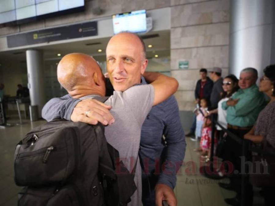 FOTOS: Fabián Coito regresa a Honduras tras más de 40 días de vacaciones en Uruguay