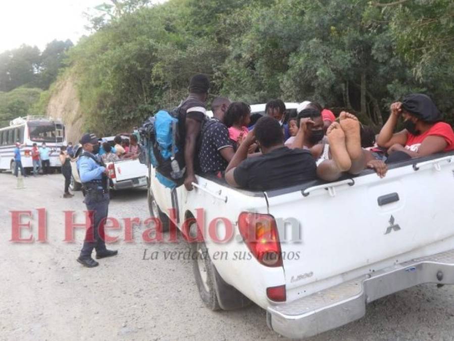Con sus familias y a expensas del peligro: así ingresan haitianos por puntos ciegos a Honduras