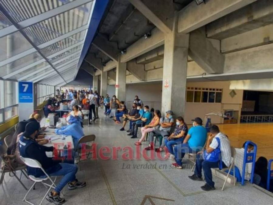 Así acudieron los capitalinos a recibir la tercera dosis contra el covid-19