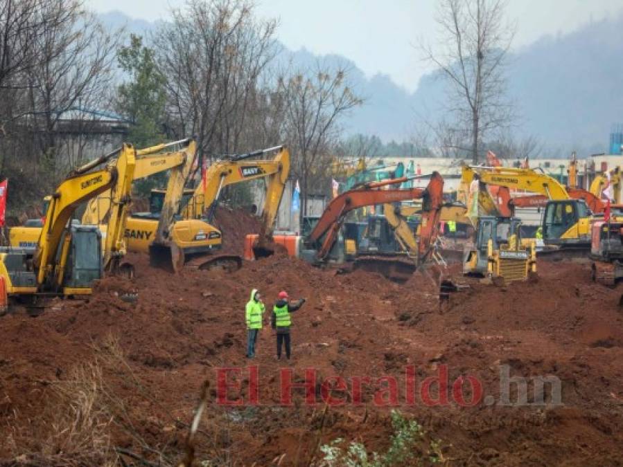 Coronavirus: Impresionantes fotos de maratónica construcción de hospital en China