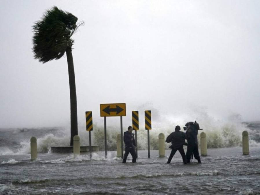 Imágenes impactantes: Evacuaciones y miedo en Luisiana tras la llegada del huracán Ida