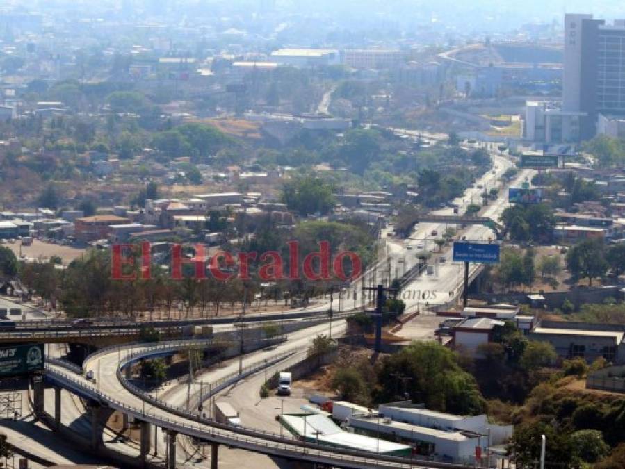 FOTOS: Sin tráfico y en silencio, así lució la capital en un día más de cuarentena