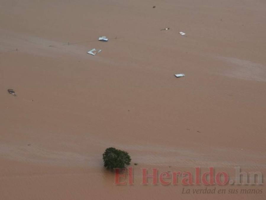 Las catastróficas imágenes del Valle de Sula convertido en una inmensa laguna