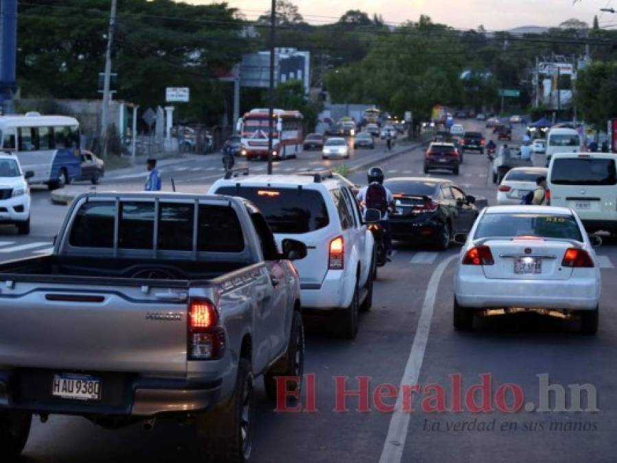 FOTOS: Rotonda en Loarque agudiza caos vial en la salida al sur de la capital