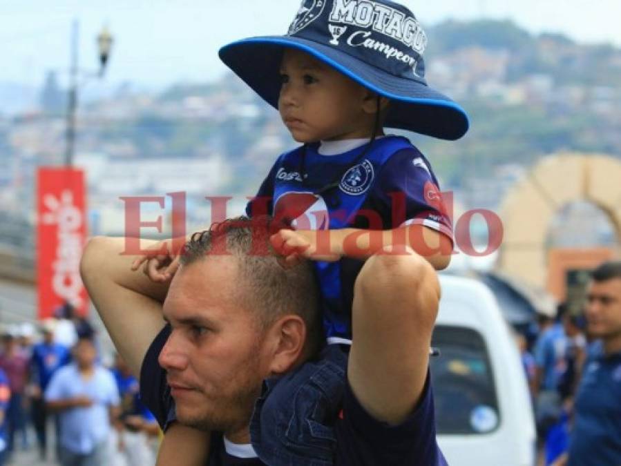 En fotos: Así vivieron los hinchas del Motagua la final ante Marathón