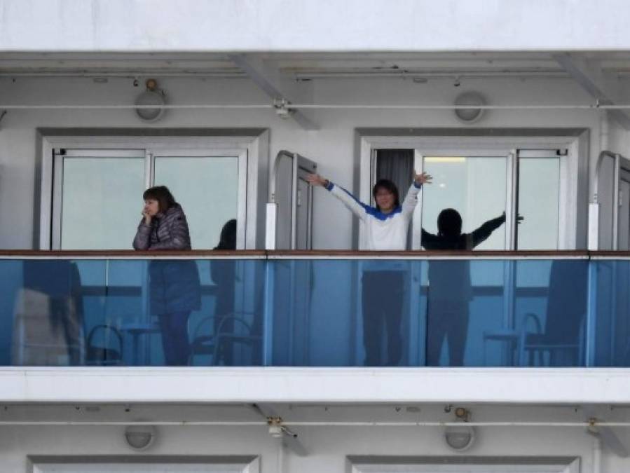 FOTOS: Así evacuaron el Diamond Princess, crucero en cuarentena