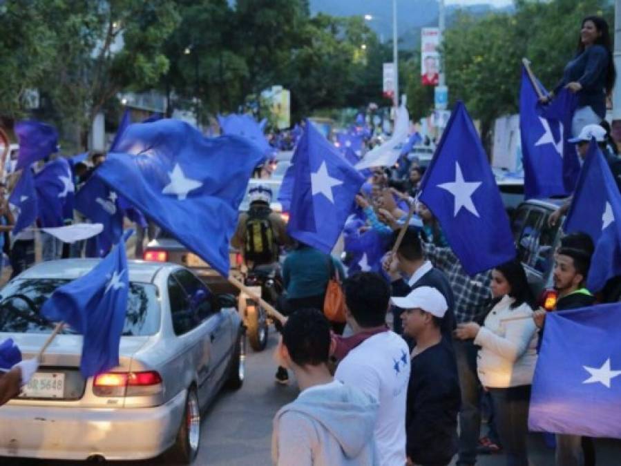 FOTOS: Nacionalistas celebran la 'Caravana de la Victoria' en Honduras