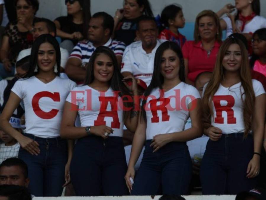 Bellas hondureñas presentes en el estadio Nacional para ver Olimpia vs Platense