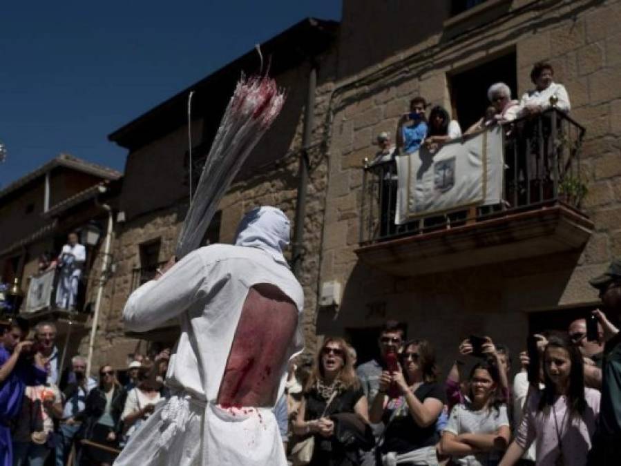 FOTOS: Los viacrucis más dolorosos y extremos del mundo