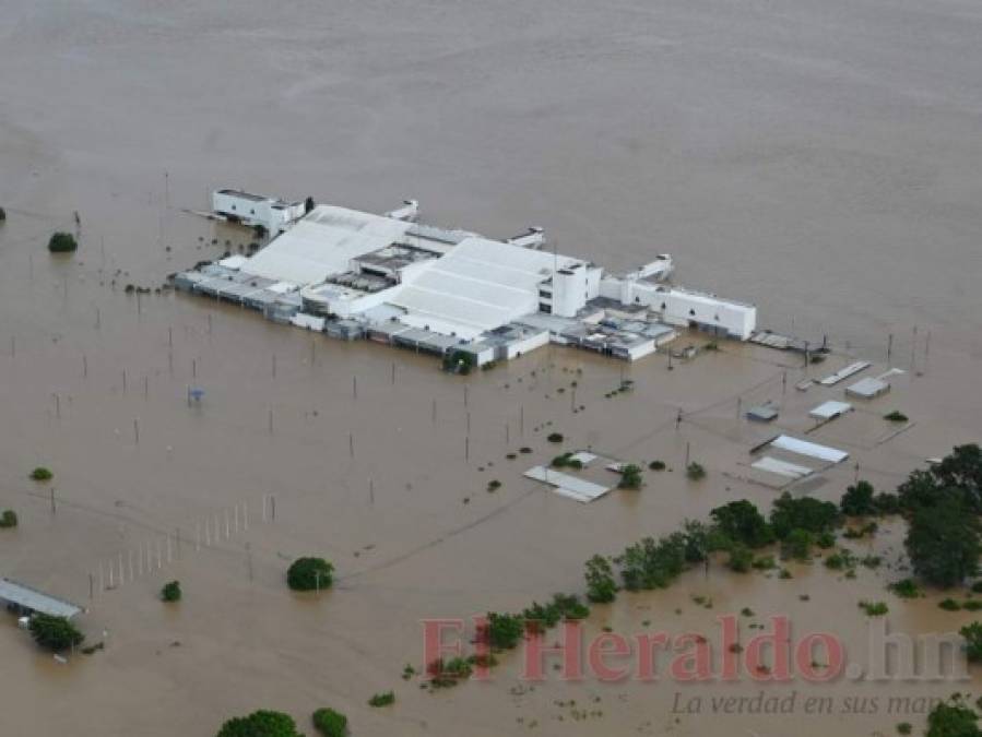 Las catastróficas imágenes del Valle de Sula convertido en una inmensa laguna