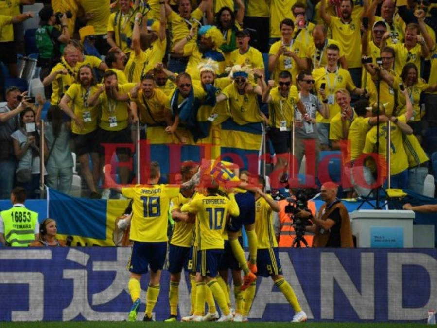 Fotos: Ambiente en el estadio Nizhny Nóvgorod para el Suecia vs Corea del Sur