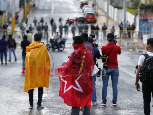 FOTOS: Oposición marcha para pedir la salida del presidente Juan Orlando