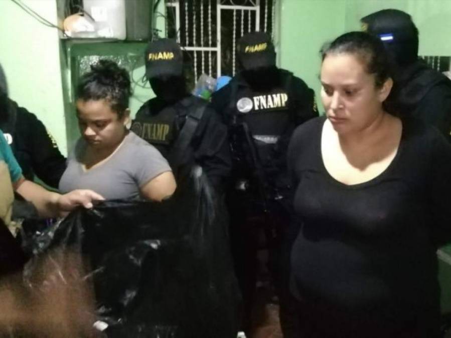 Dinero, droga y listado de víctimas hallan a mujeres de la Mara Salvatrucha