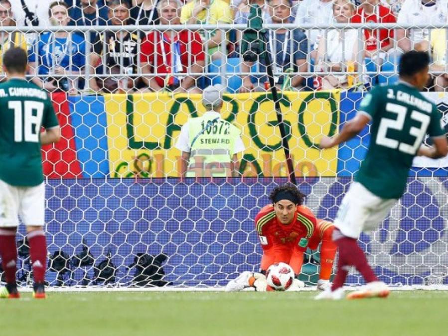 Las atajadas de Memo Ochoa ante Brasil no impidieron que el Tri esté fuera de Rusia 2018