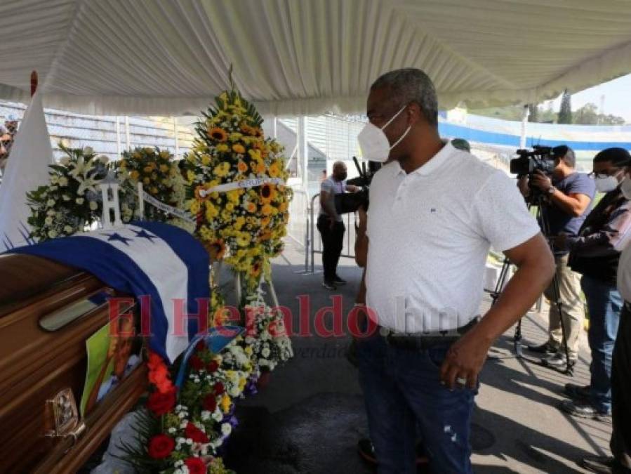 Personajes hondureños que dieron el último adiós a Chelato Uclés (FOTOS)