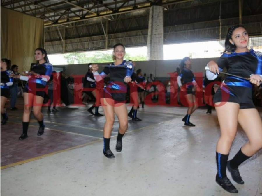 Con baile, música y hasta palillonas, así celebra el Instituto Central Vicente Cáceres su 140 aniversario