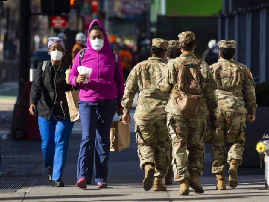 FOTOS: Desesperada lucha de Nueva York para frenar muertos por Covid-19