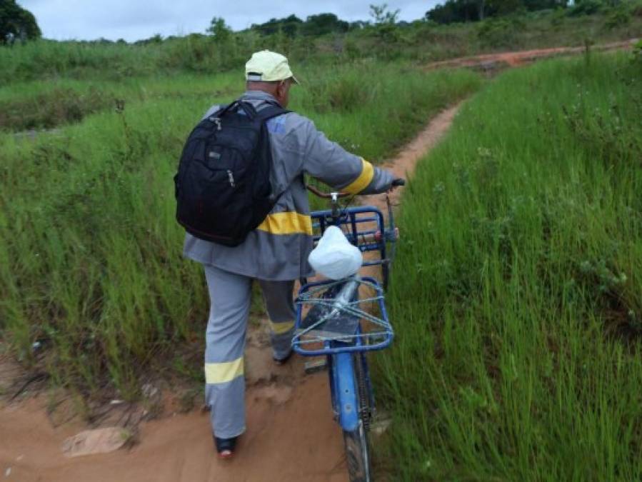 Ulisses, un sepulturero testigo de tragedia del Covid-19 en Amazonía