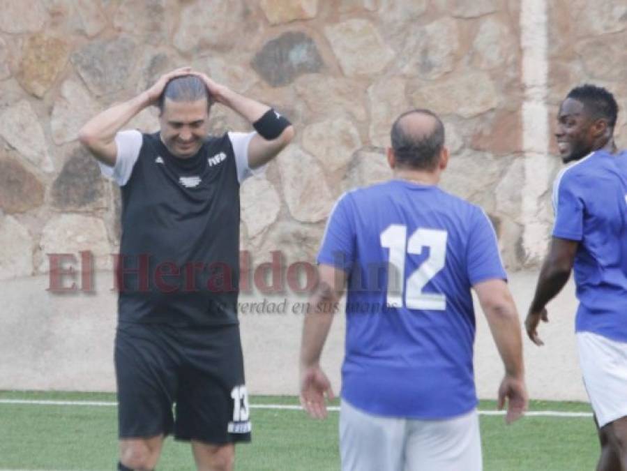 FOTOS: Presidente de la FIFA se viste de futbolista y juega en El Birichiche