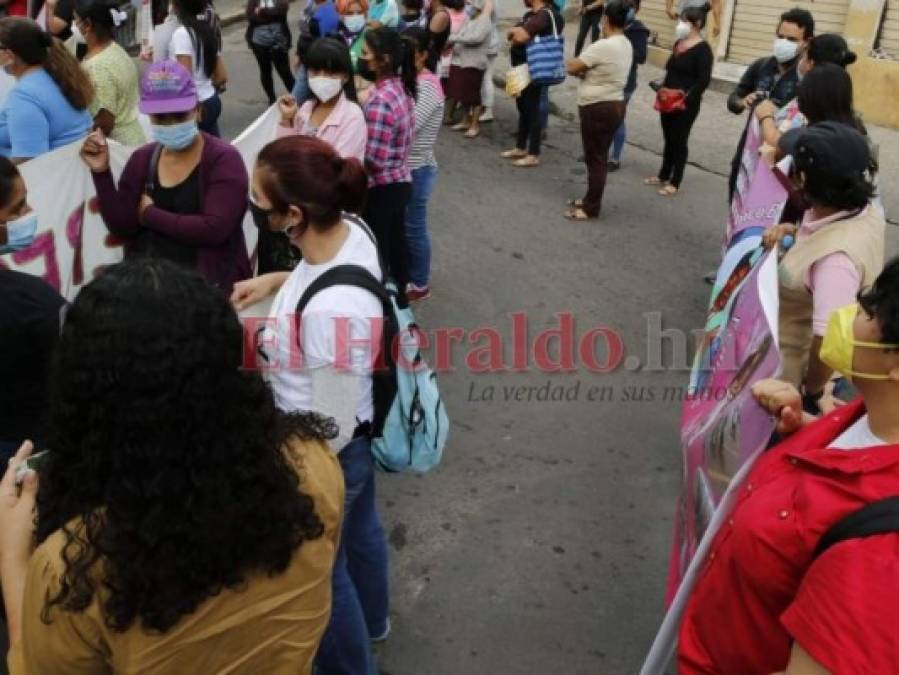 Hondureñas alzan su voz en el Día de la Mujer (FOTOS)