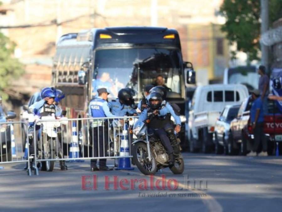 FOTOS: Así fue la llegada de Puerto Rico al Estadio Nacional de Tegucigalpa