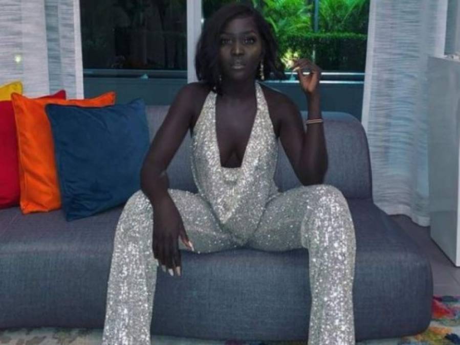 Nyakim Gatwech, la guapa modelo con la piel más oscura del mundo