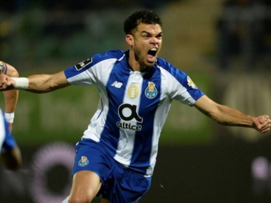 Futbolistas 'viejos' que siguen siendo unos cracks en la cancha