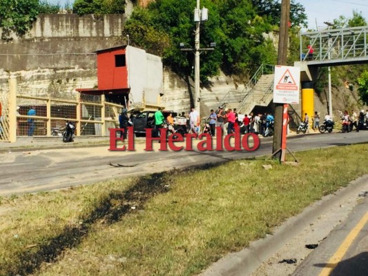 Las fuertes imágenes que dejó el accidente de tránsito en el bulevar FFAA de Honduras