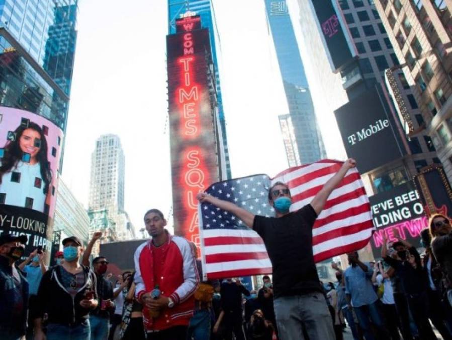 Nueva York salió a las calles a despedir a Donald Trump (FOTOS)