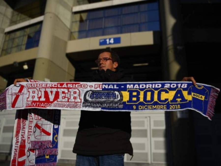FOTOS: Aficionados de River y Boca comienzan a llenar el Santiago Bernabéu para la gran final de Copa Libertadores