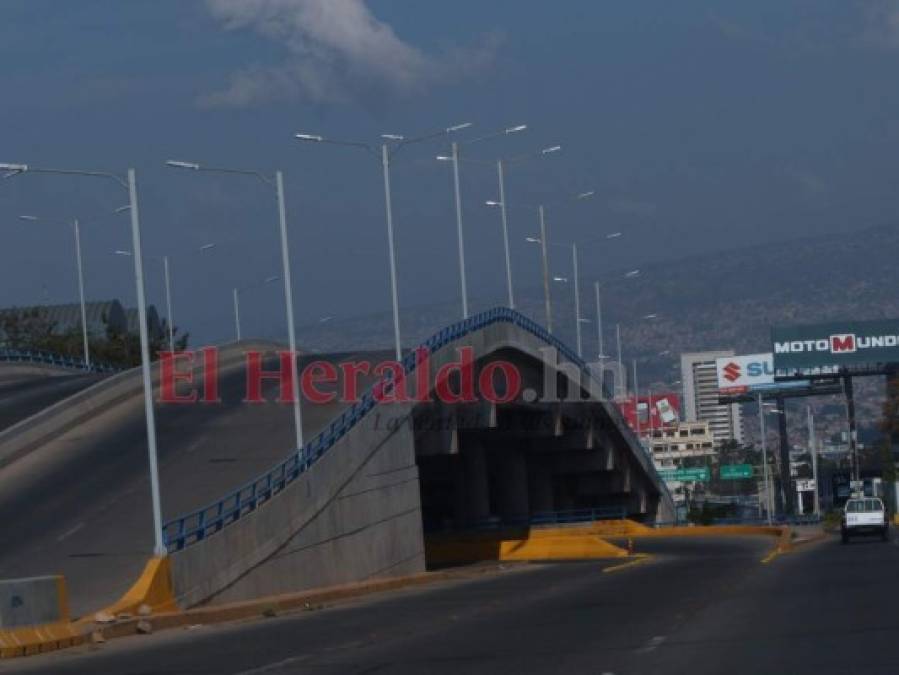 FOTOS: Sin tráfico y en silencio, así lució la capital en un día más de cuarentena