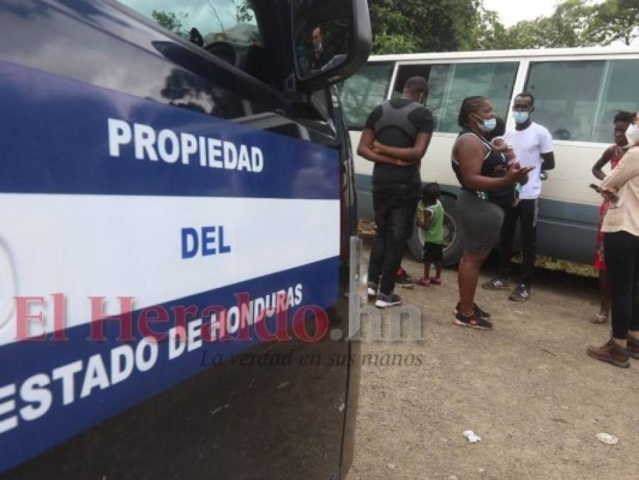 Con sus familias y a expensas del peligro: así ingresan haitianos por puntos ciegos a Honduras