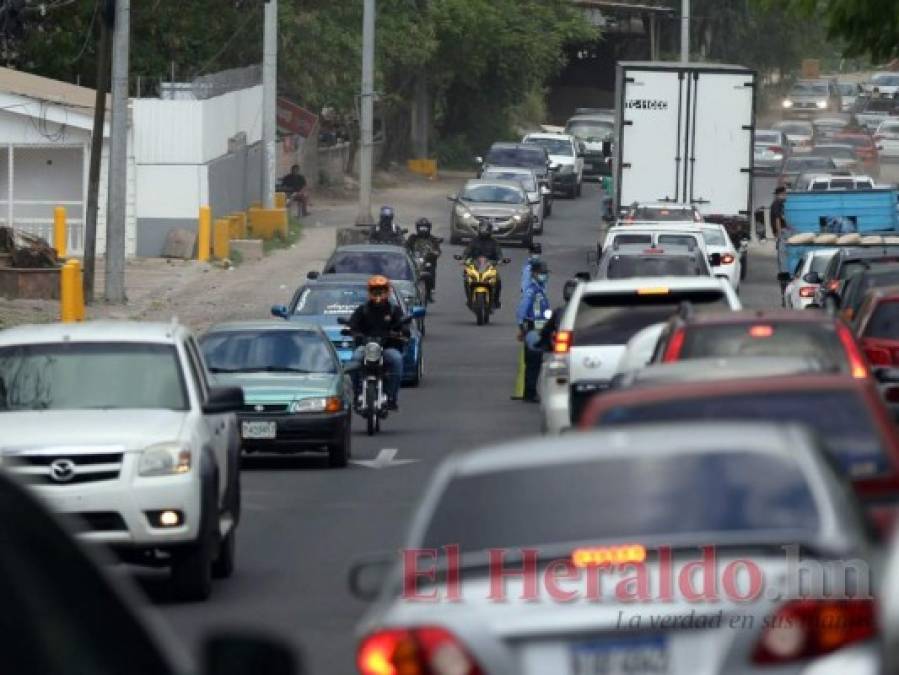 FOTOS: Rotonda en Loarque agudiza caos vial en la salida al sur de la capital