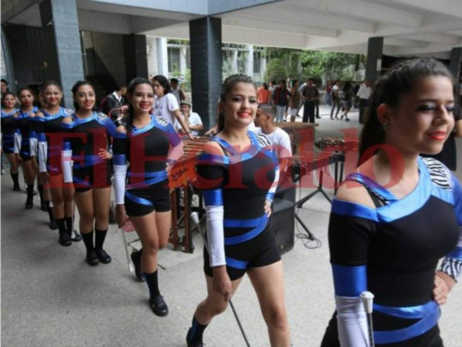 Con baile, música y hasta palillonas, así celebra el Instituto Central Vicente Cáceres su 140 aniversario