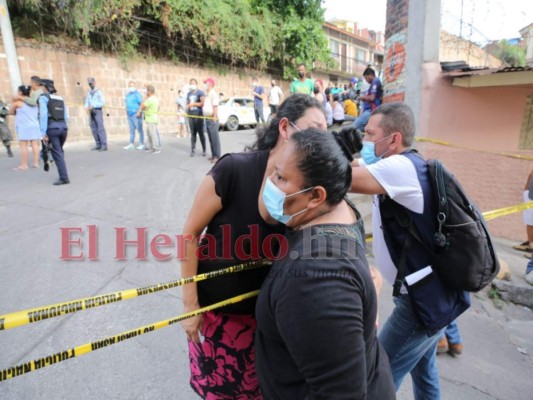 Llanto y dolor en el barrio Buenos Aires: escena de un doble crimen (FOTOS)