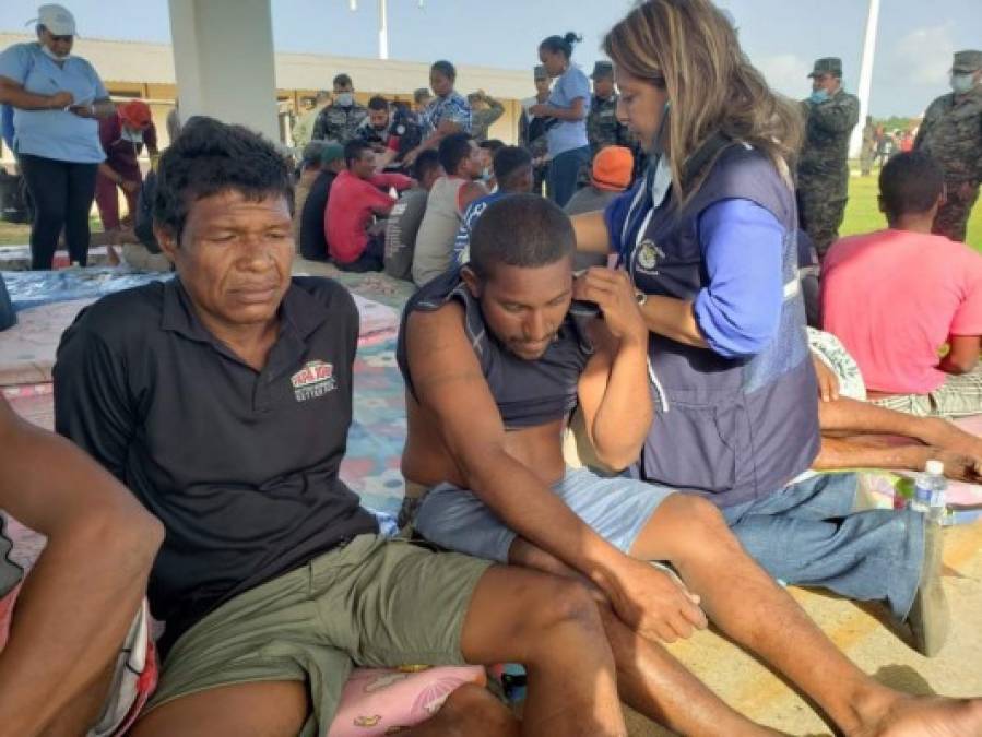 FOTOS: El rostro de los sobrevivientes del naufragio en La Mosquitia y el emotivo reencuentro con familiares